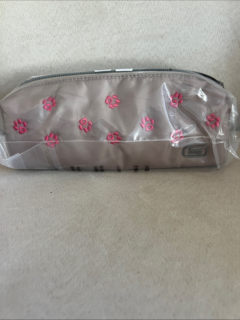 NWT Lug Embroidered Jib Zip Pouch in Sand Taupe 🐾